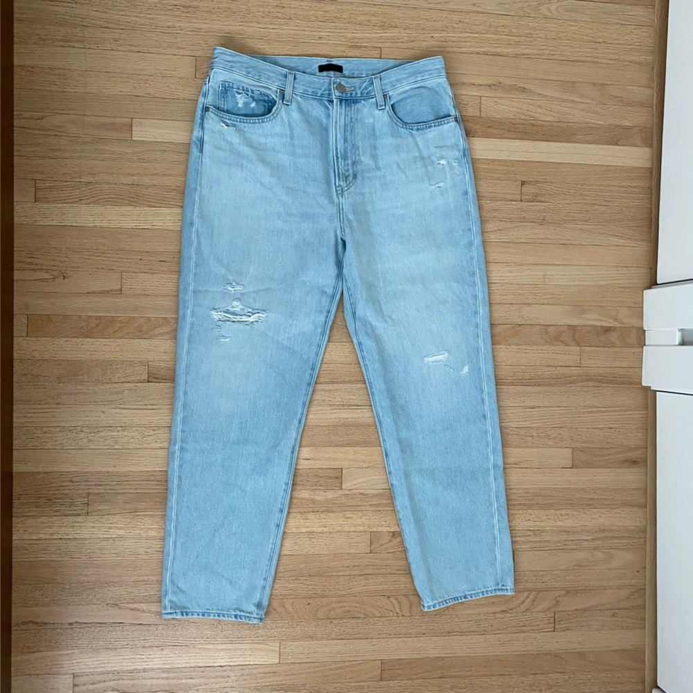 Uniqlo Straight Light Wash Blue Jeans